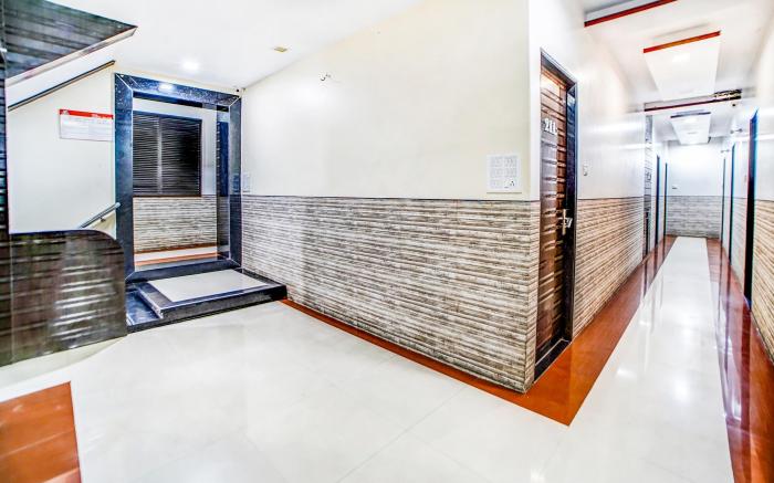 FabHotel The Adore Palace - Nr. Mumbai International Airport