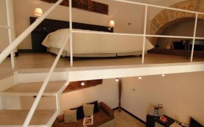 Ucciardhome Hotel