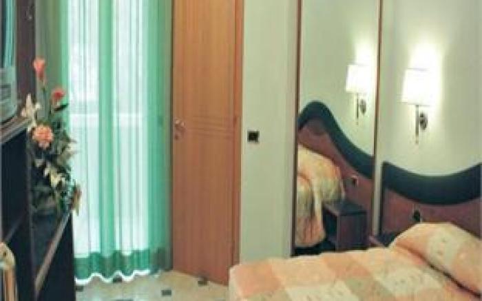 Best Western Maison B Hotel