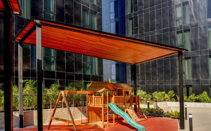 Grand Mercure Dubai City 