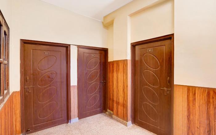 Super Hotel O Dehradun City Centre