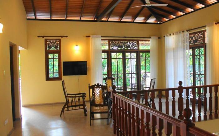 Mahakumara White House Hotel
