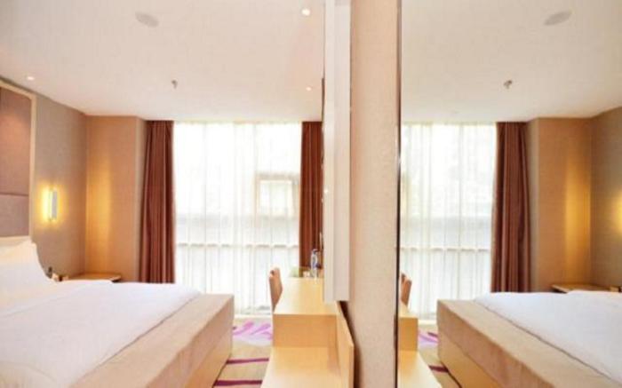 Lavande Hotel Wuhan Nanhu WalMart Branch