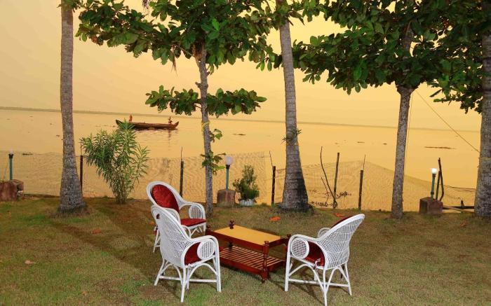 Orchid Lake View Homestay