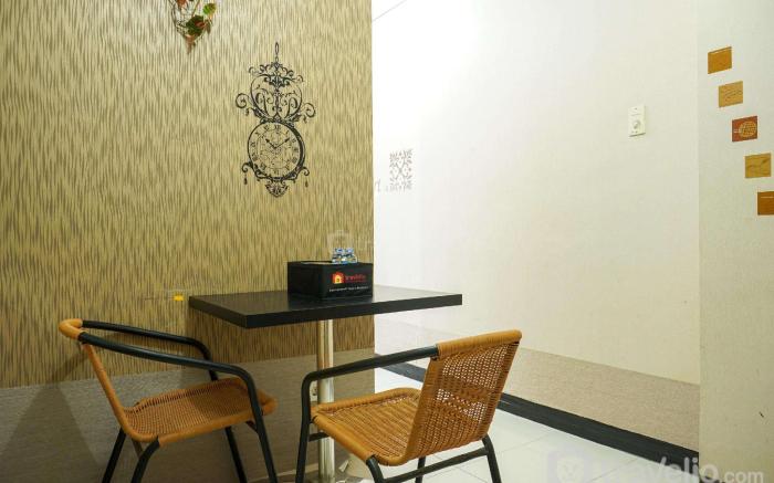 Elegant Studio Apartment Nifarro Park By Travelio