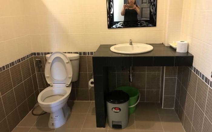 Kitti rose home room in the old city center