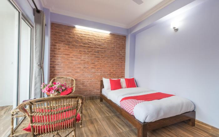 OYO 729 Hotel Era