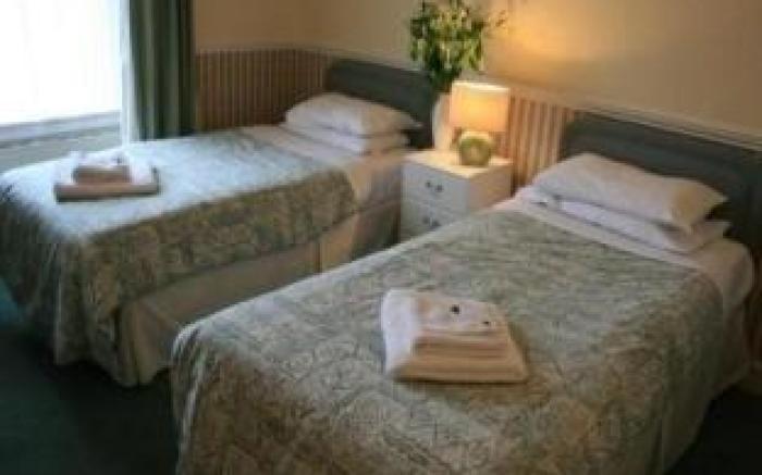 Ardmillan Hotel