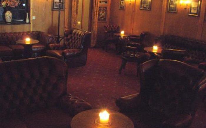 Chequers Inn Hotel