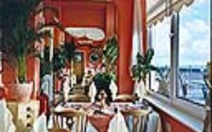 Pier Hotel
