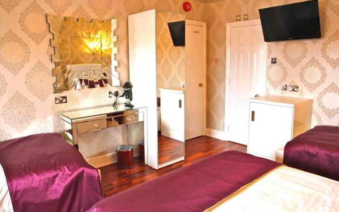 Crompton Guest House