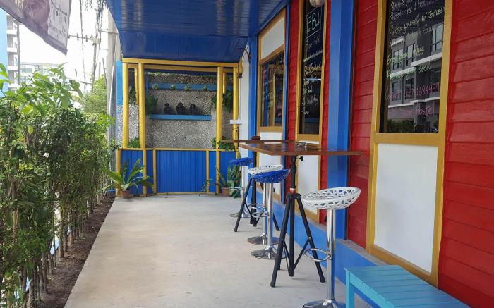 Super Hostel