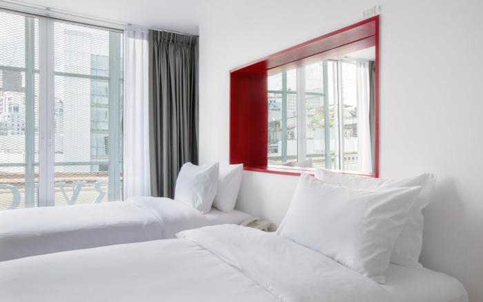 128 room and massage