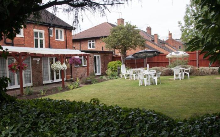 Tudor Lodge Hotel