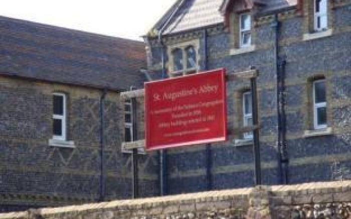 Spencer Court