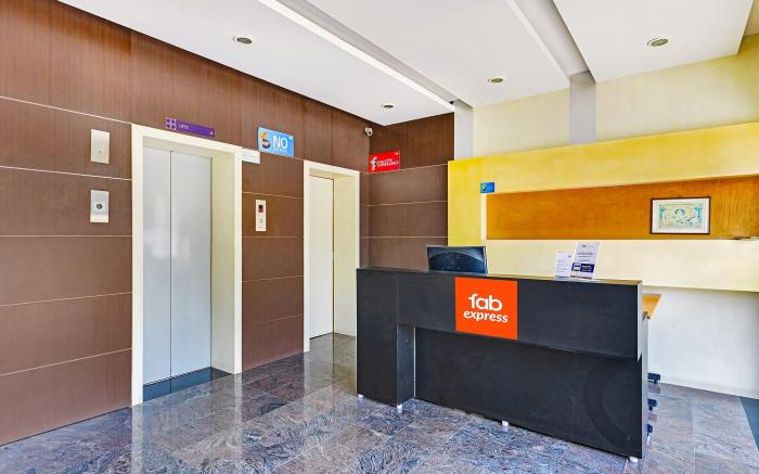 FabExpress B Zone - Nr. Valluvar Kottam Monument & US Visa biometrics center and US consulate