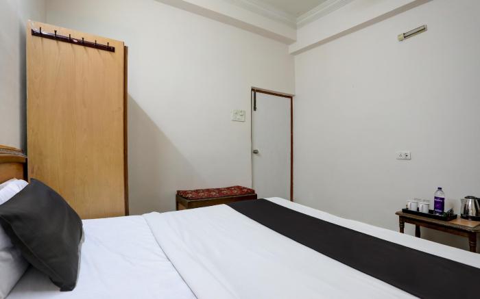 SPOT ON Hotel Rk Residency Near MGBS Bus station