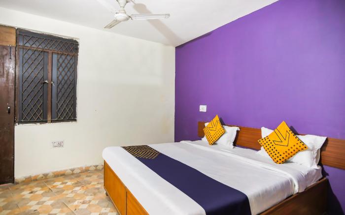 SPOT ON Hotel Harry's 1 Near Select Citywalk Mall
