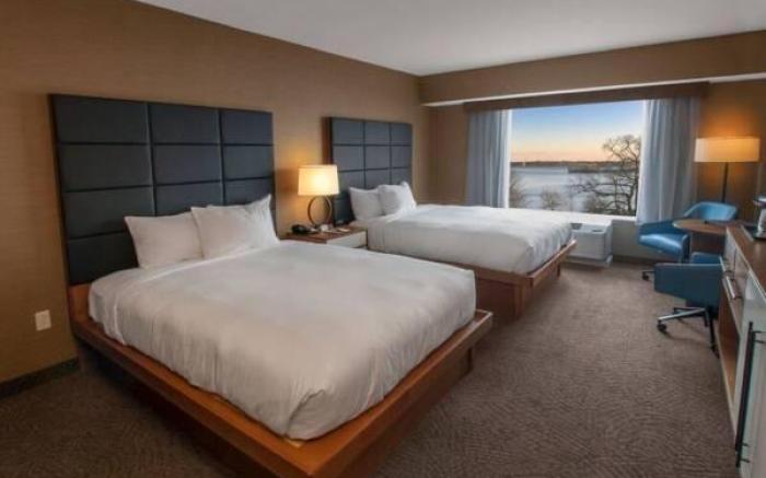 DoubleTree by Hilton Niagara Falls