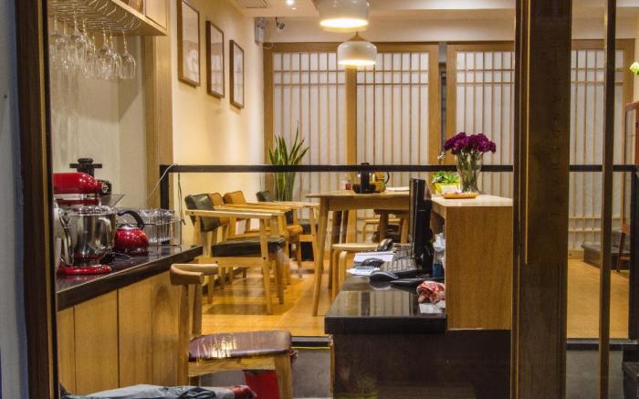 Handshake Hostel