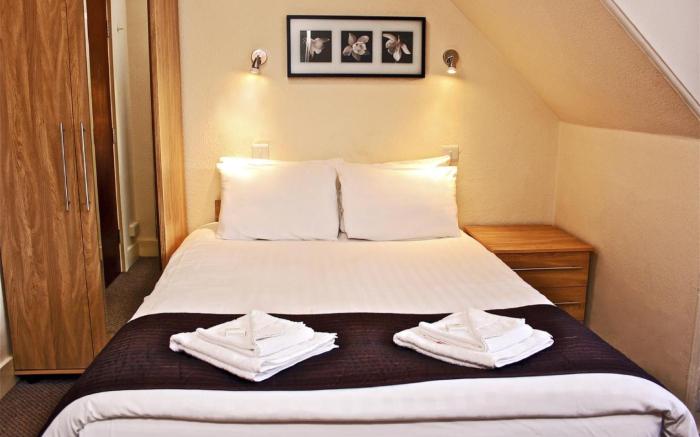 Central Hotel Golders Green