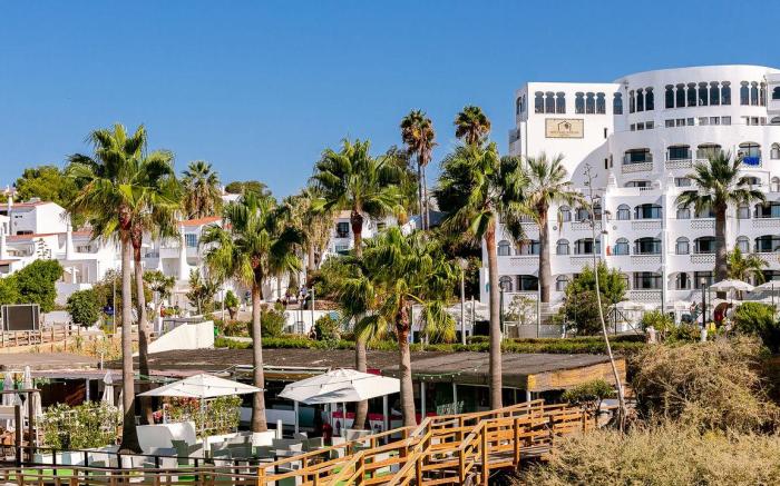 Monica Isabel Beach Club