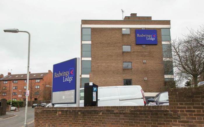 Redwings Lodge Wolverhampton Central