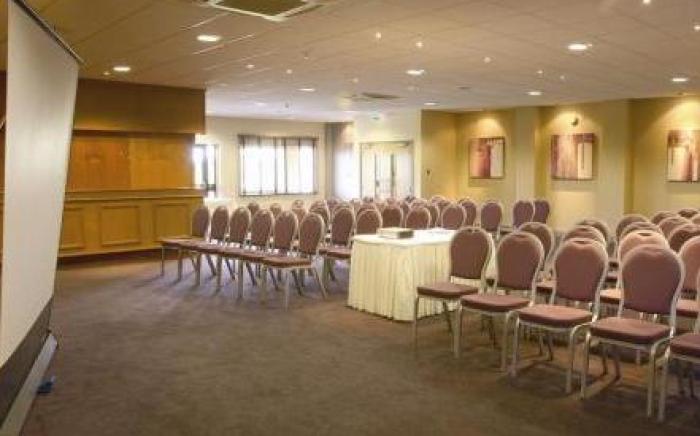 The Essex Golf & Country Club Hotel