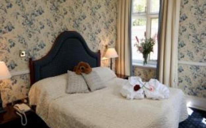 The Coed-Y-Mwstwr Hotel