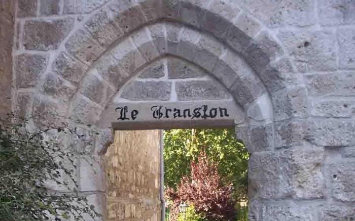 Le Translon