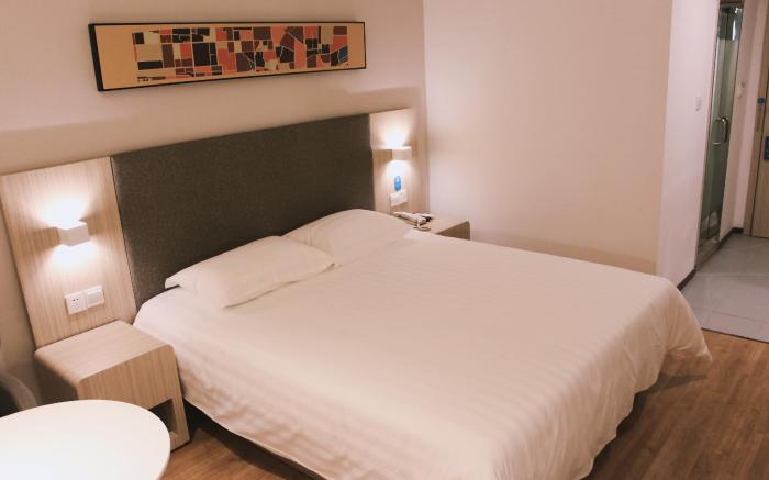 Hanting Hotel Hangzhou Xiaoshan South Railway Station