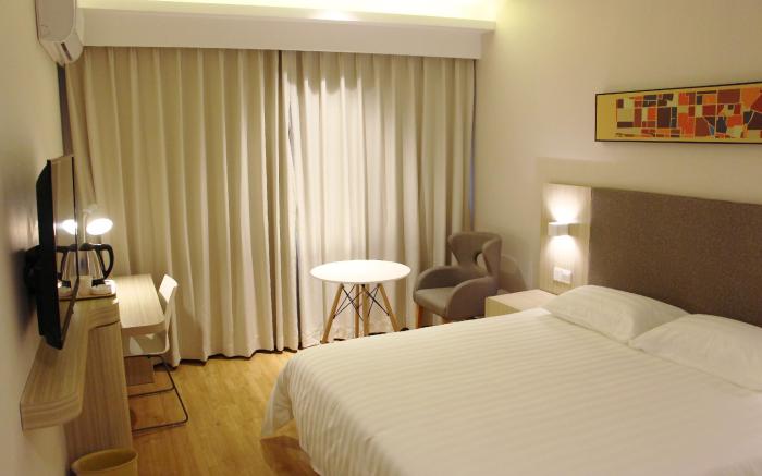 Hanting Hotel Hangzhou Xiaoshan South Railway Station