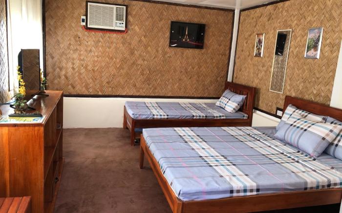 Mum Nitz Guest House (CP# 0961 180 2549)