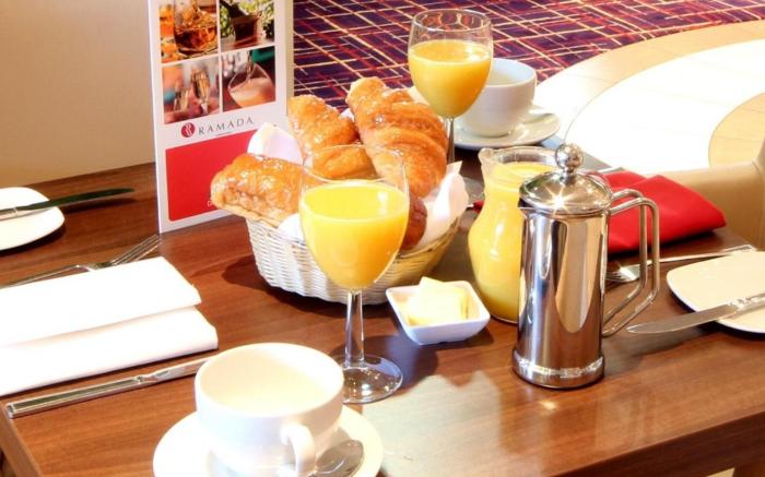 Ramada by Wyndham London North M1