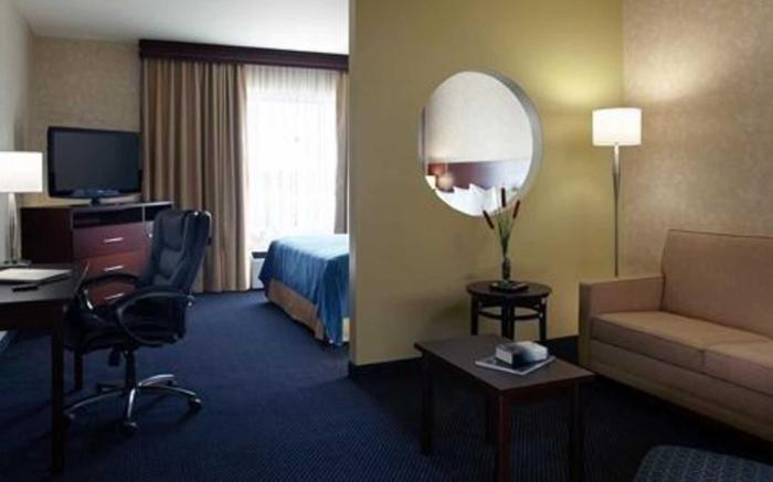 Spark by Hilton Montreal Brossard