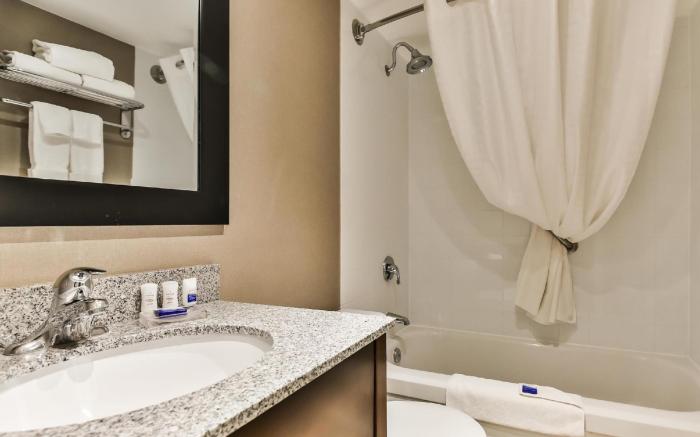 Best Western Plus Cambridge Hotel