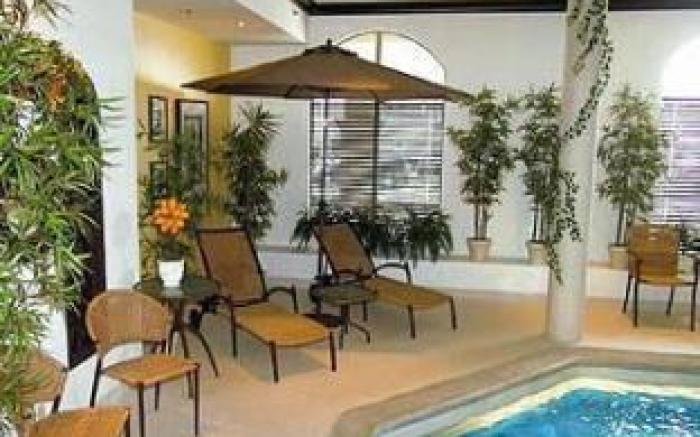 Le St-Martin Hotel & Suites