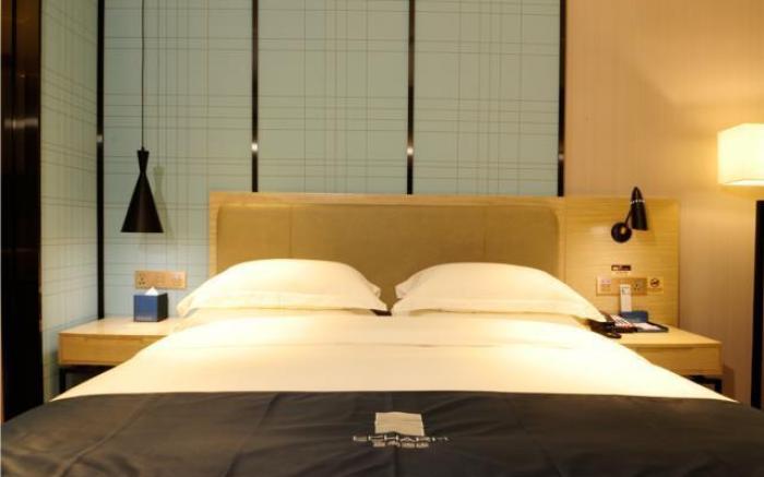 Echarm Hotel Yulin 2nd People's Hospital Qingwan River Park