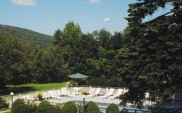 Cedar Crest Inn