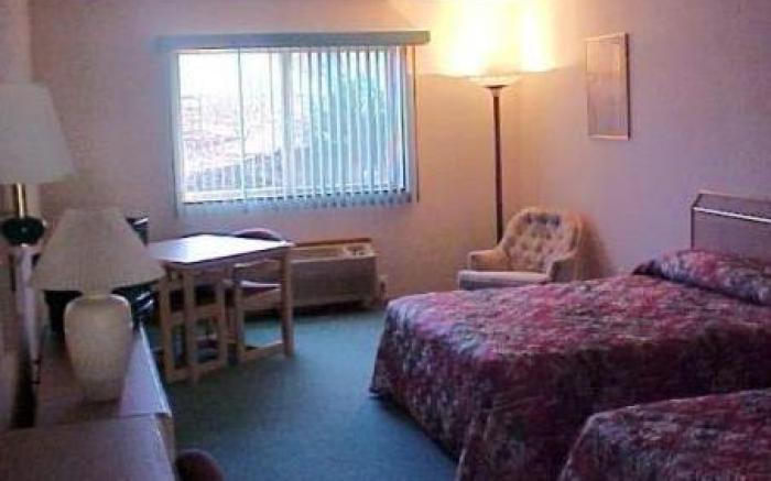 Timberland Inn & Suites