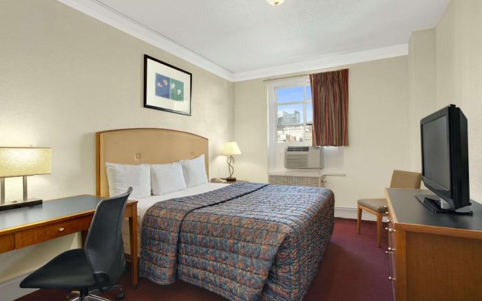 Travelodge by Wyndham Downtown Chicago