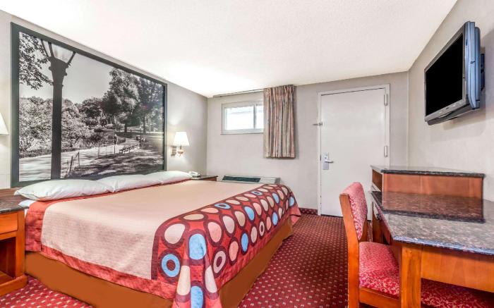 Super 8 By Wyndham North Bergen NJ/NYC Area