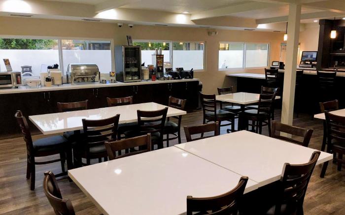 Best Western Town & Country Lodge