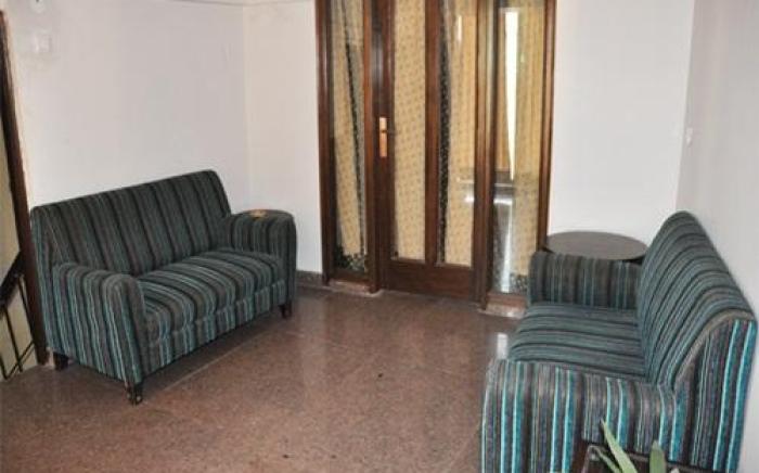Hotel Metro Tower
