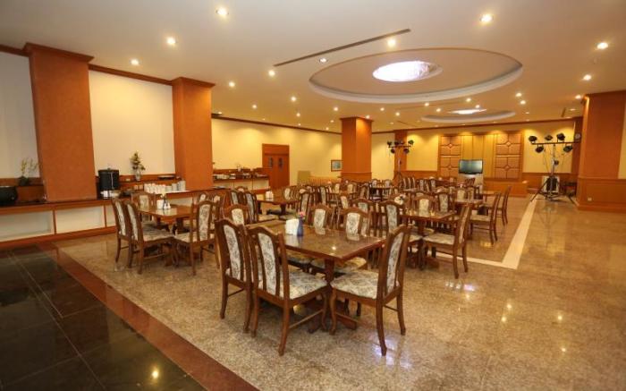 Arawan Riverside Hotel