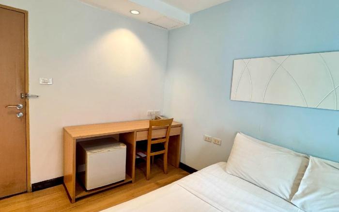 Nantra De Comfort Hotel