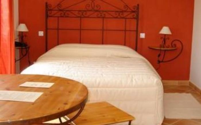 Hotel Restaurant Le Gardon - Pont du Gard