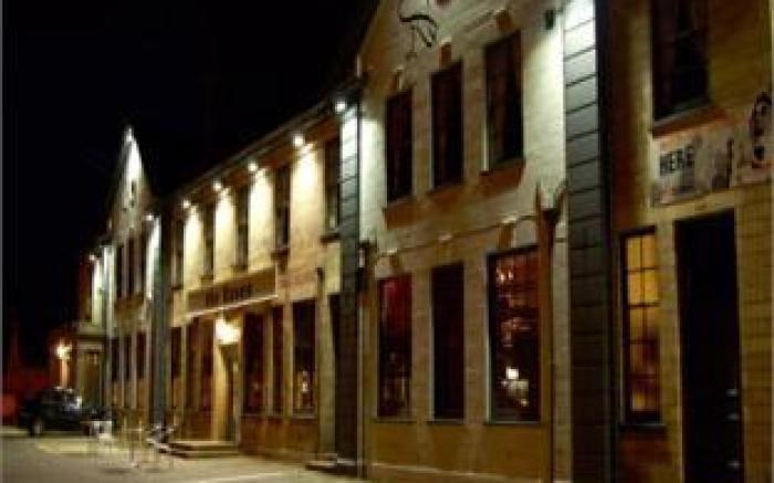 The Raven Hotel