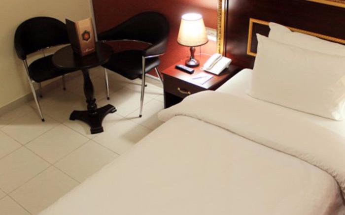 Montreal Naif Hotel