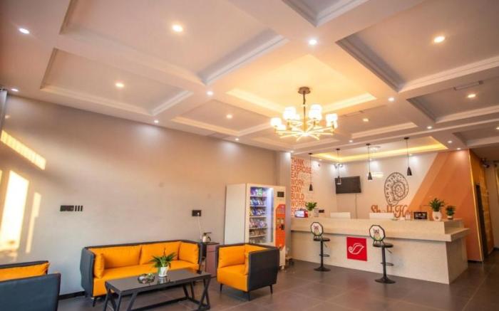 Shell Hotel Luoyang Luanchuan County Laojunshan Dizhi Square